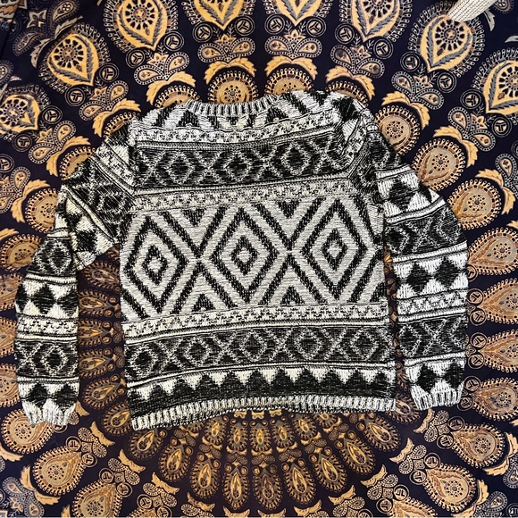 Lucky Brand Sweater - Picture 4 of 5